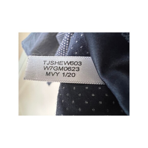 Tommy Hilfiger Women's Dress Shirt Size 3X Regular Fit Long Sleeve  Dark Blue - Picture 7 of 7